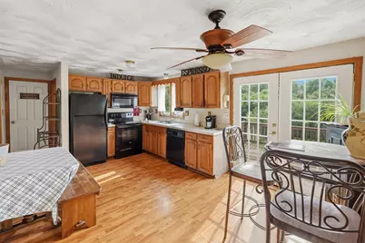 4 Henry Marsh Rd #B, Oxford, MA 01540 - Photo 9