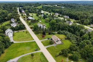 4 Henry Marsh Rd, Oxford, MA 01540 - Photo 5