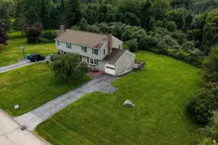 4 Henry Marsh Rd, Oxford, MA 01540 - Photo 1