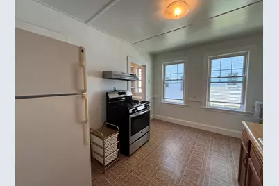 33 Brington Rd #1, Brookline, MA 02445 - Photo 5