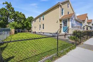 34 Ashley St, Springfield, MA 01105 - Photo 7