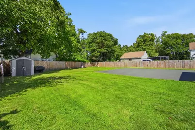 34 Ashley St, Springfield, MA 01105 - Photo 9