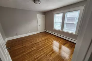 115 Clarence St, Everett, MA 02149 - Photo 9