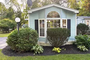 8 A Lisa Cir, Merrimac, MA 01860 - Photo 3