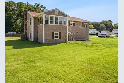 18 Wildwood Ave, Taunton, MA 02780 - Photo 5