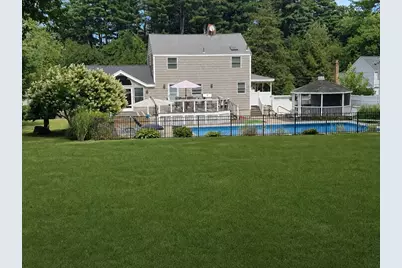 11 Phyllis Avenue, Burlington, MA 01803 - Photo 3