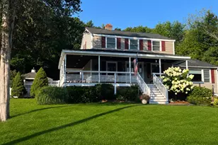 11 Phyllis Ave, Burlington, MA 01803 - Photo 1