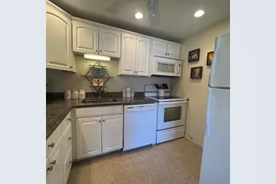 300 Park Terrace Dr. #322, Stoneham, MA 02180 - Photo 9