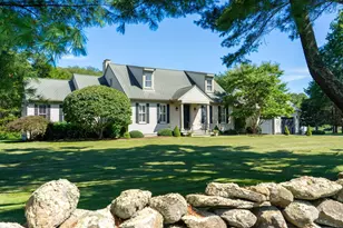 557 Smith Neck Rd, Dartmouth, MA 02748 - Photo 1