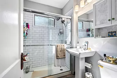 18 Franconia St, Boston, MA 02122 - Photo 19