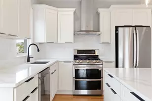 20 Alston St, Somerville, MA 02143 - Photo 11