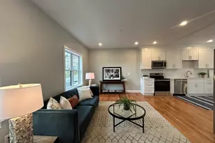 10 Windsor St, Worcester, MA 01605 - Photo 9