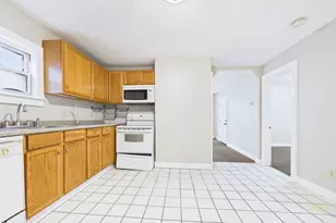 33 Green St, Fairhaven, MA 02719 - Photo 9