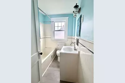 107 Loring Av #2, Salem, MA 01970 - Photo 3