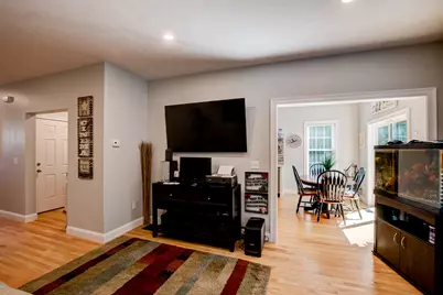 658 Massachusetts Ave #3, Lunenburg, MA 01462 - Photo 9
