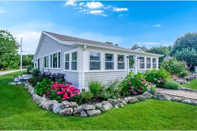 44 Oakdale Ave, Marion, MA 02738 - Photo 1