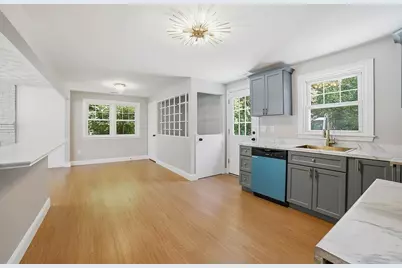 44 Topsfield Cir, Shrewsbury, MA 01545 - Photo 3