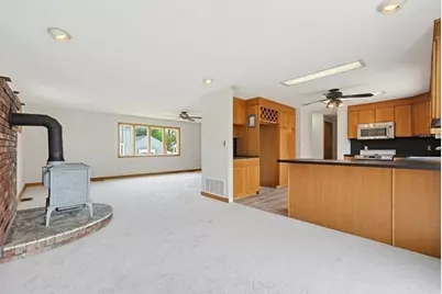 20/22 Cyril Street #22, Quincy, MA 02169 - Photo 3