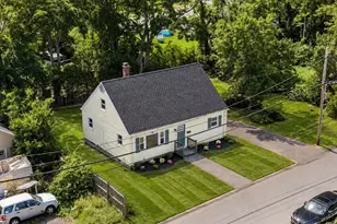 22 Myrtle Ave, Acushnet, MA 02743 - Photo 27