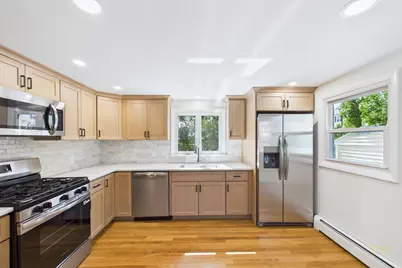 22 Myrtle Ave, Acushnet, MA 02743 - Photo 5