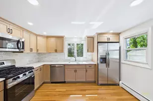 22 Myrtle Ave, Acushnet, MA 02743 - Photo 5