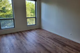 33 Pond Ave, Brookline, MA 02445 - Photo 9