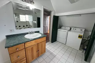 18 Maple St, Watertown, MA 02472 - Photo 5