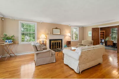 10 Circle Dr, Dover, MA 02030 - Photo 7