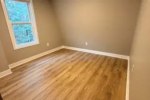 36 Standish St, Worcester, MA 01604 - Photo 7