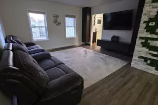 10 Hobbs St, Palmer, MA 01079 - Photo 9