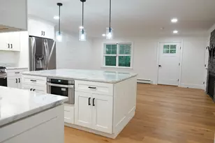4 Mill Pond Rd, Burlington, MA 01803 - Photo 9