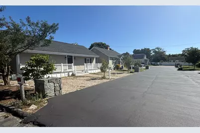 10 Stuart St, Barnstable, MA 02601 - Photo 3