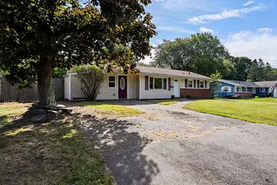 131 Elsie Rd, Brockton, MA 02032 - Photo 3