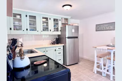 42 Vineyard Ave, Barnstable, MA 02601 - Photo 3