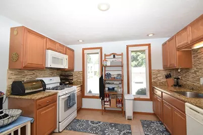 14 Grove Sq #14, Randolph, MA 02368 - Photo 11