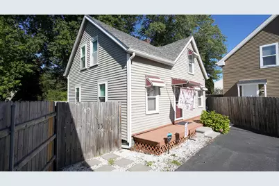 4 Phillips St, Attleboro, MA 02703 - Photo 3