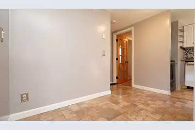 4 Phillips St, Attleboro, MA 02703 - Photo 11