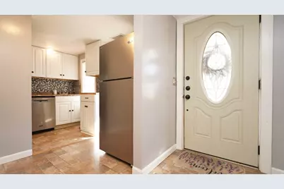 4 Phillips St, Attleboro, MA 02703 - Photo 5