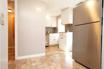 4 Phillips St, Attleboro, MA 02703 - Photo 9