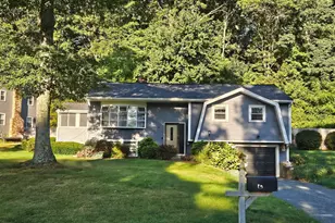 2 Saddleback Hill Rd, Bellingham, MA 02019 - Photo 1