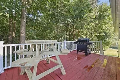 185 Murphy Ln, Chicopee, MA 01020 - Photo 17