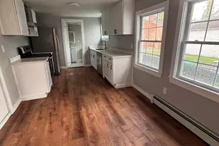 46 Cottage St, New Bedford, MA 02740 - Photo 3
