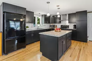 10 Templeton Pl, Yarmouth, MA 02673 - Photo 13
