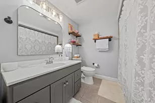 264 Main St, Amesbury, MA 01913 - Photo 13