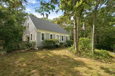 16 Gunters Ln, Mashpee, MA 02649 - Photo 1