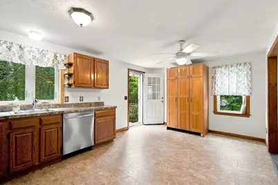 16 Gunters Ln, Mashpee, MA 02649 - Photo 11