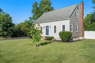 11 Daniel Teague Dr, Rockland, MA 02370 - Photo 3