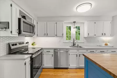 11 Daniel Teague Dr, Rockland, MA 02370 - Photo 17
