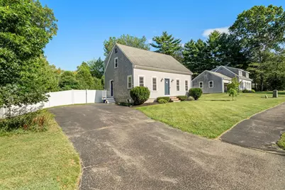 11 Daniel Teague Dr, Rockland, MA 02370 - Photo 5
