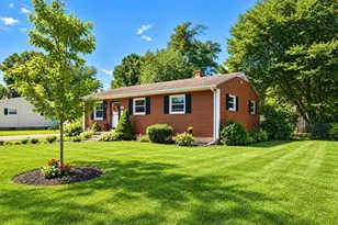 92 Louis Rd, Springfield, MA 01118 - Photo 3